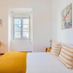 Lx Urban Living, 2br *