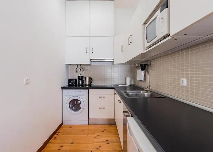 Lx Urban Living, 2br *