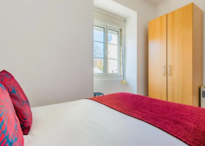 Lx Urban Living, 2br *