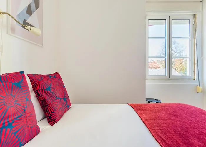 Lx Urban Living, 2br *